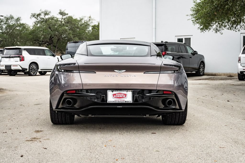 Used 2023 Aston Martin DB11 Coupe RWD image 6