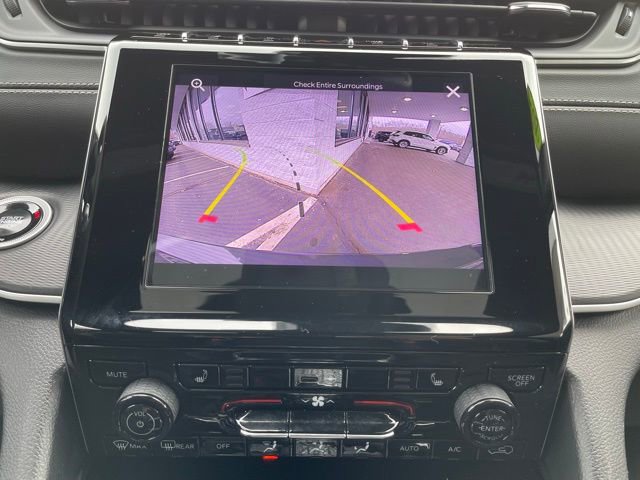 Used 2025 Jeep Grand Cherokee L Altitude image 21