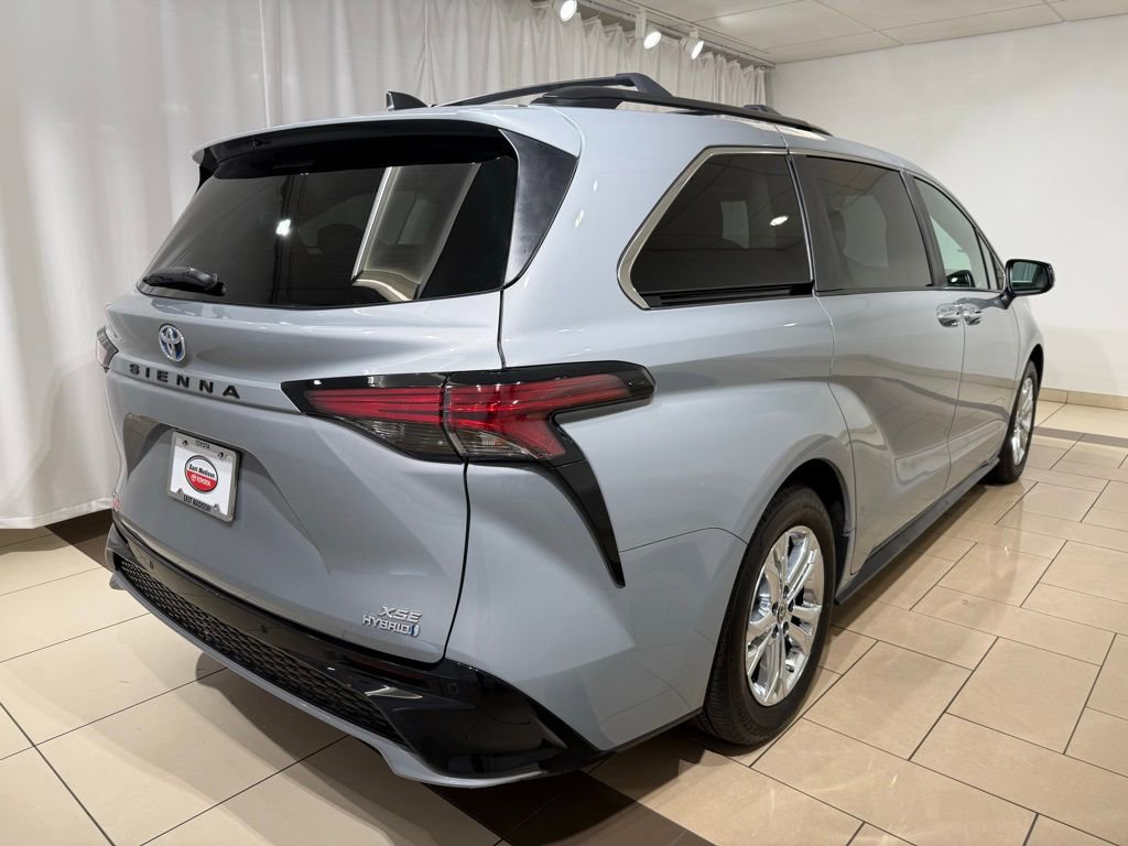 Certified 2023 Toyota Sienna XSE w/ XSE Plus Package AWD/4WD image 5