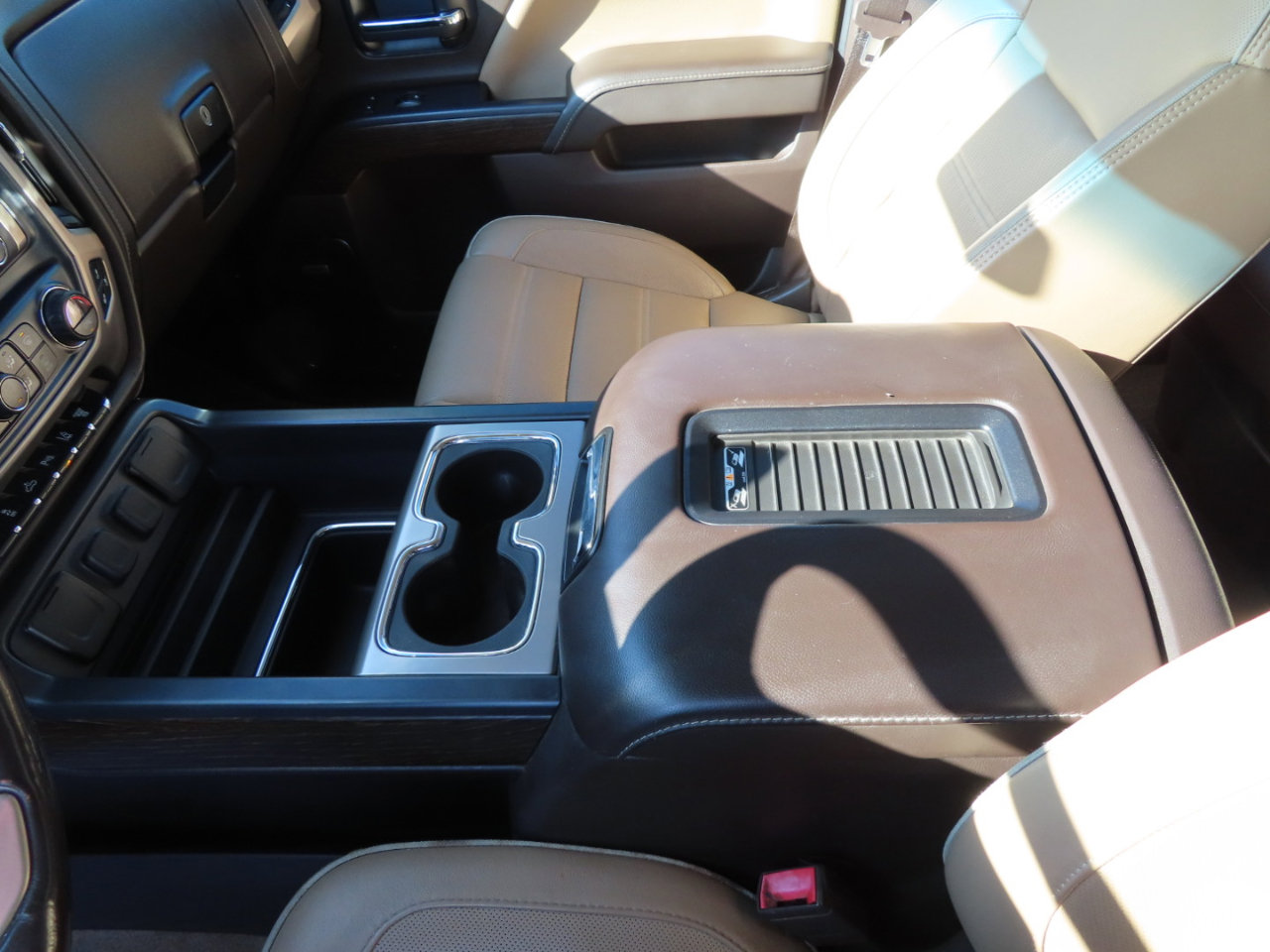 Used 2018 GMC Sierra 3500 Denali w/ Duramax Plus Package image 44