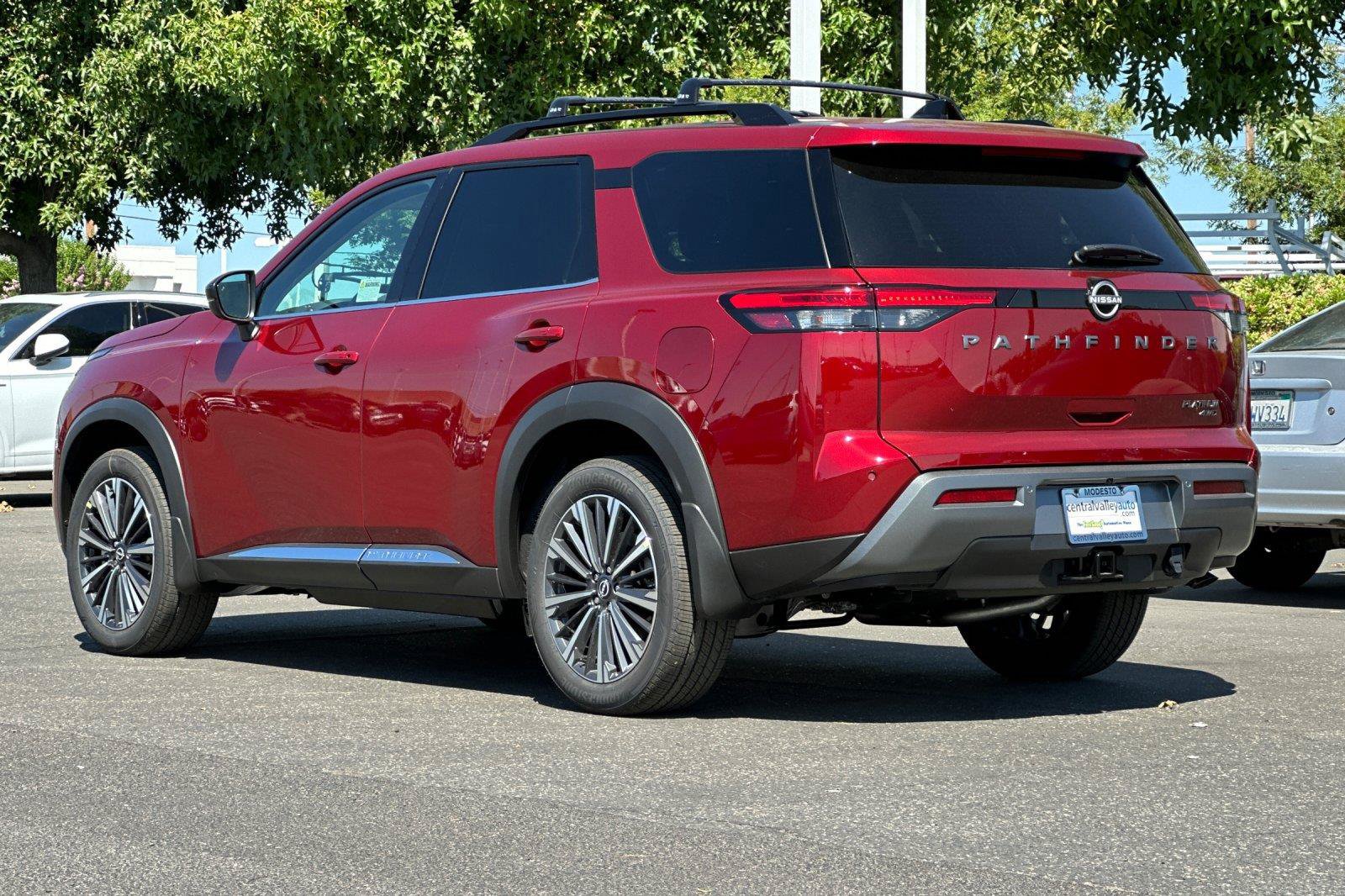 New 2026 Nissan Pathfinder Platinum AWD/4WD image 5
