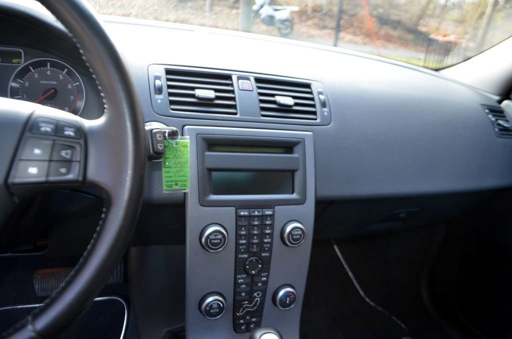 Used 2010 Volvo C30 T5 image 18