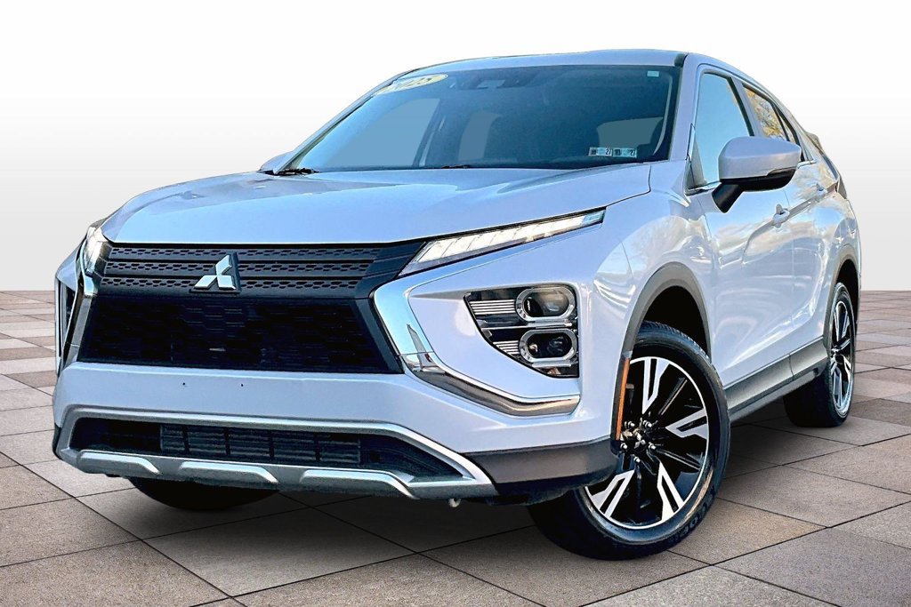 Used 2025 Mitsubishi Eclipse Cross SE AWD/4WD image 2