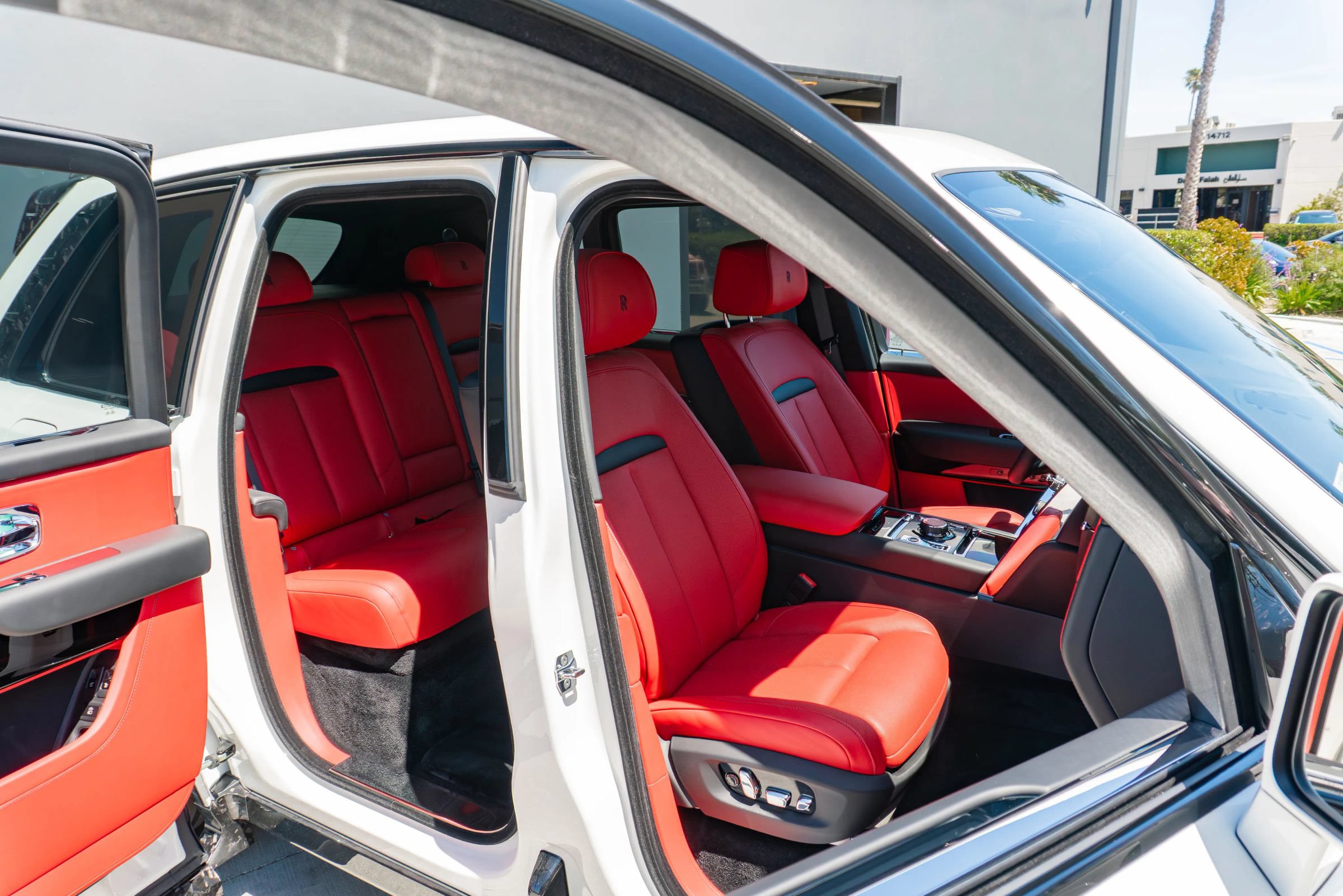 Used 2026 Rolls-Royce Cullinan AWD/4WD image 72
