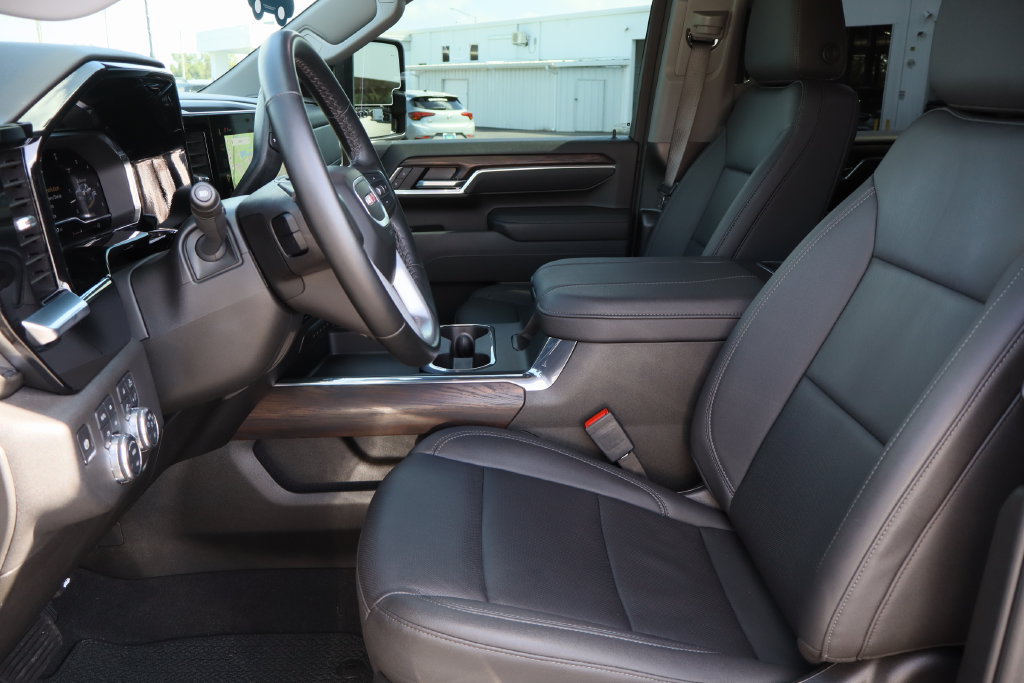 Certified 2025 GMC Sierra 3500 SLT w/ SLT Premium Package AWD/4WD image 22