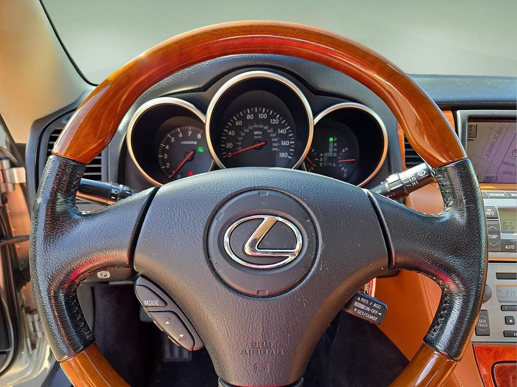 Used 2004 Lexus SC 430 Convertible RWD image 17