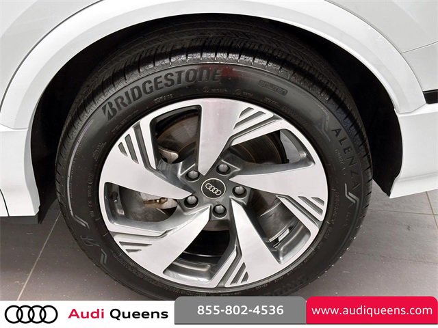 Used 2025 Audi Q6 e-tron Premium Plus image 8