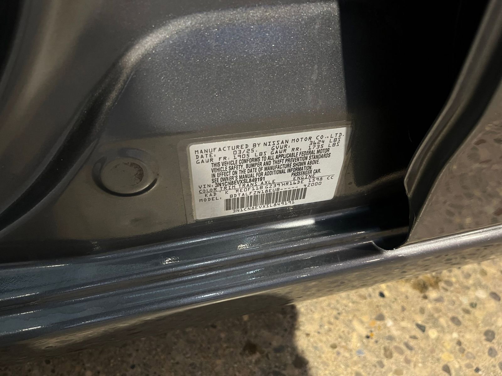 Used 2025 Nissan Versa SV image 28