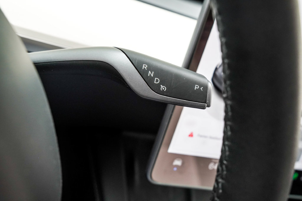Used 2025 Tesla Model Y Performance AWD/4WD image 36