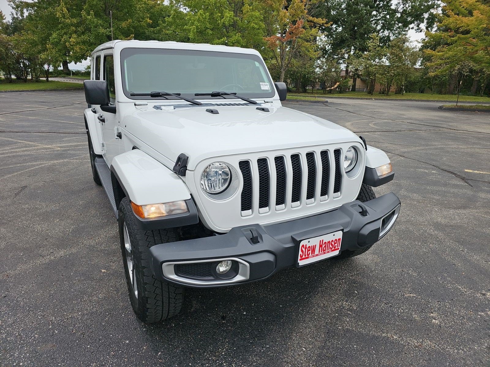 Used 2019 Jeep Wrangler Unlimited Sahara AWD/4WD image 8