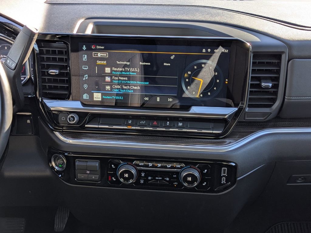 Used 2025 Chevrolet Silverado 2500 LT w/ Convenience Package image 19