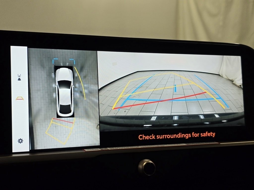 New 2026 Toyota Crown Platinum image 7