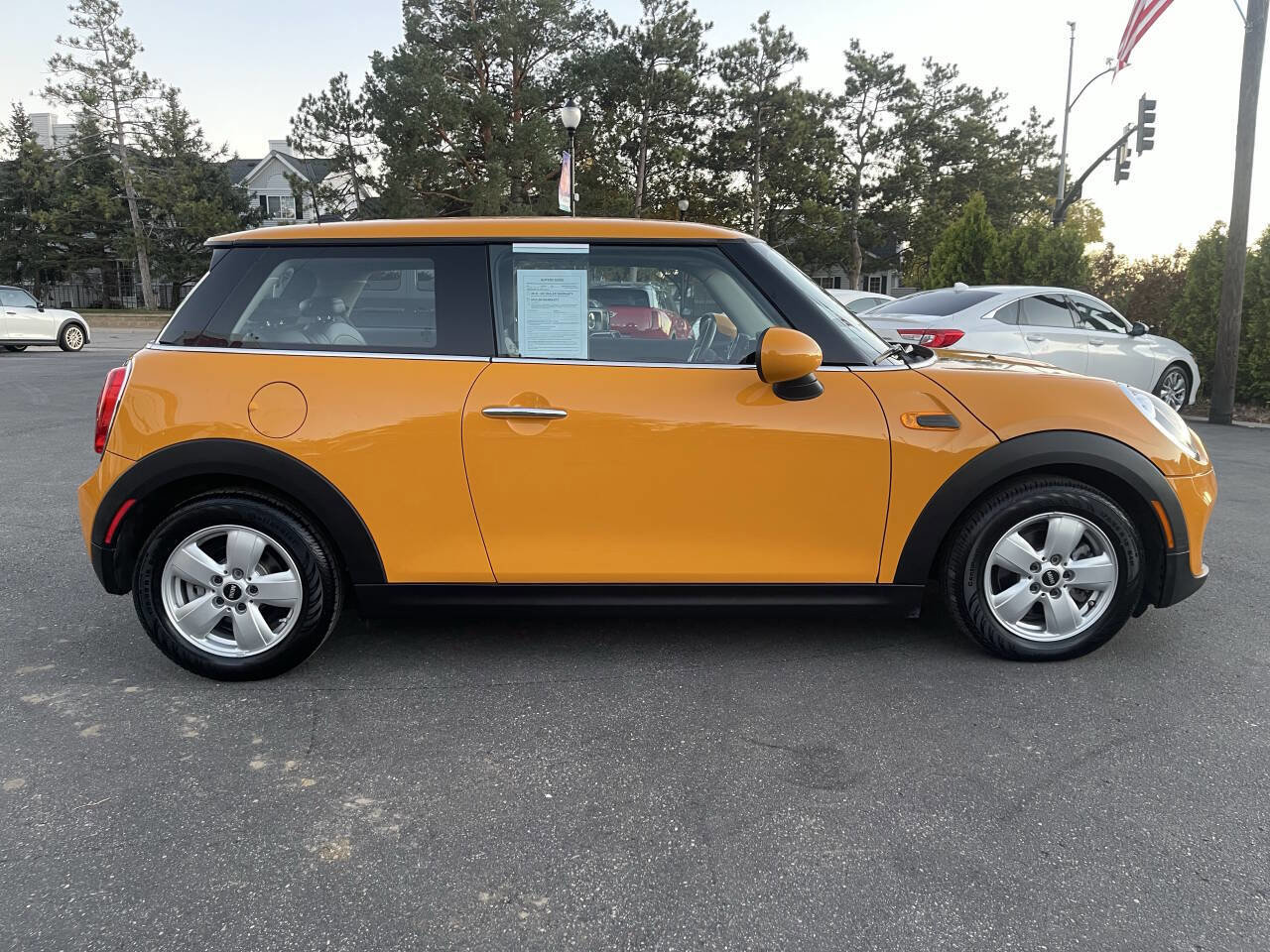 Used 2014 MINI Cooper 2-Door Hardtop image 7