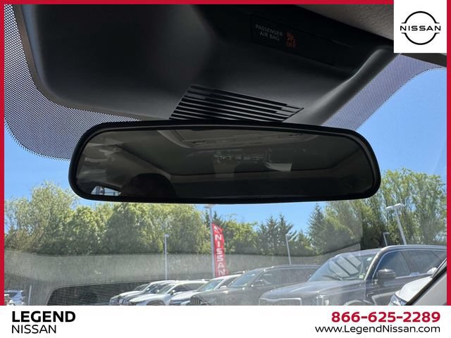 Certified 2025 Nissan Kicks SV w/ SV Premium Package AWD/4WD image 32