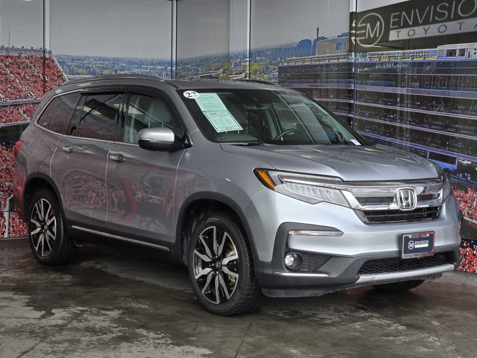 Used 2022 Honda Pilot Touring image 1