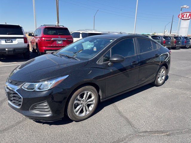 Used 2019 Chevrolet Cruze LS w/ LS Convenience Package FWD image 2