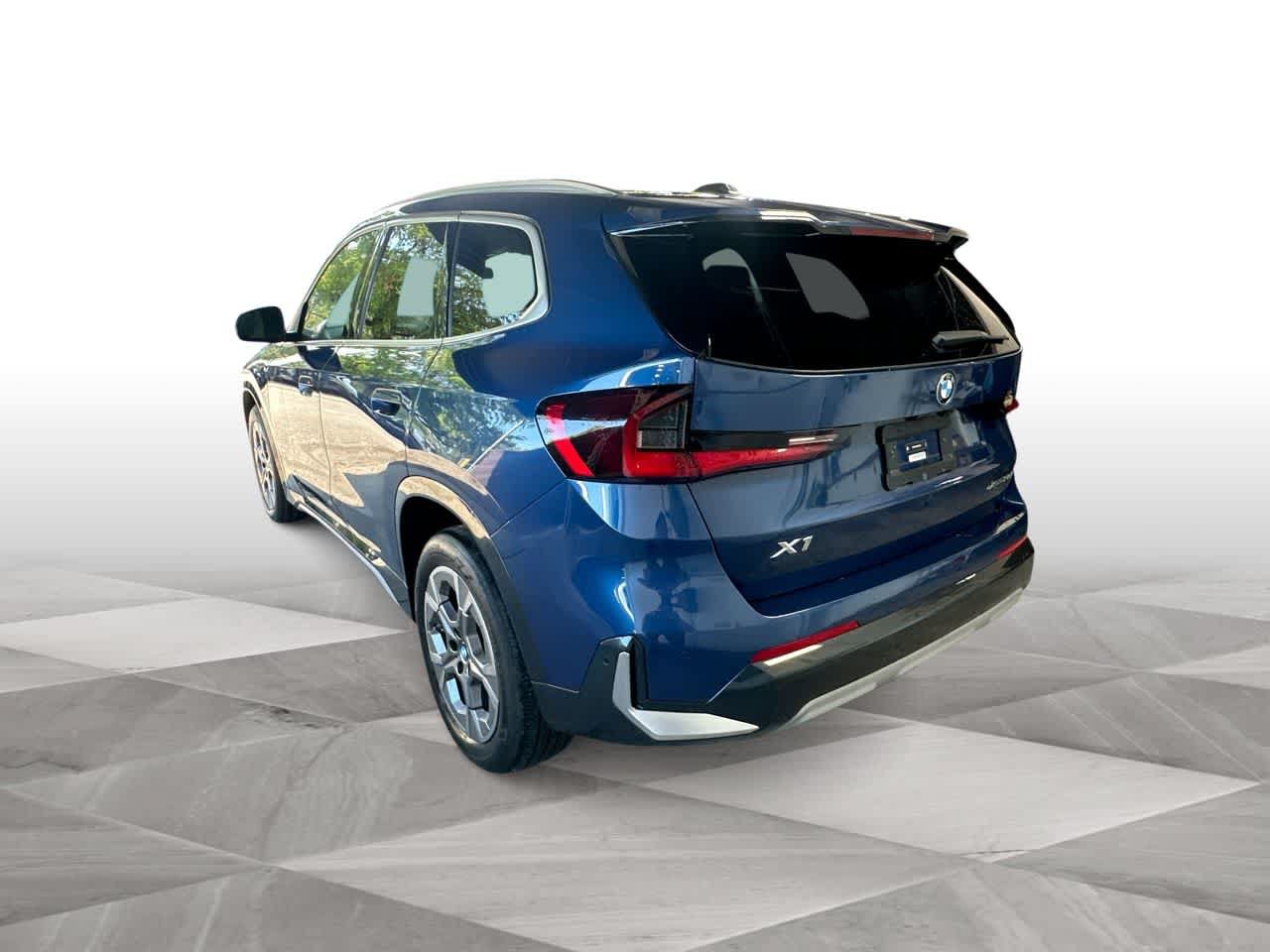 Used 2025 BMW X1 xDrive28i AWD/4WD image 6