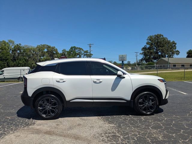 Used 2025 Nissan Kicks SR image 2