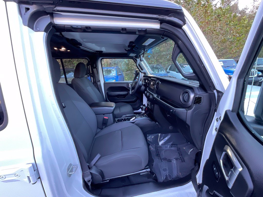 Used 2023 Jeep Gladiator Sport AWD/4WD image 22