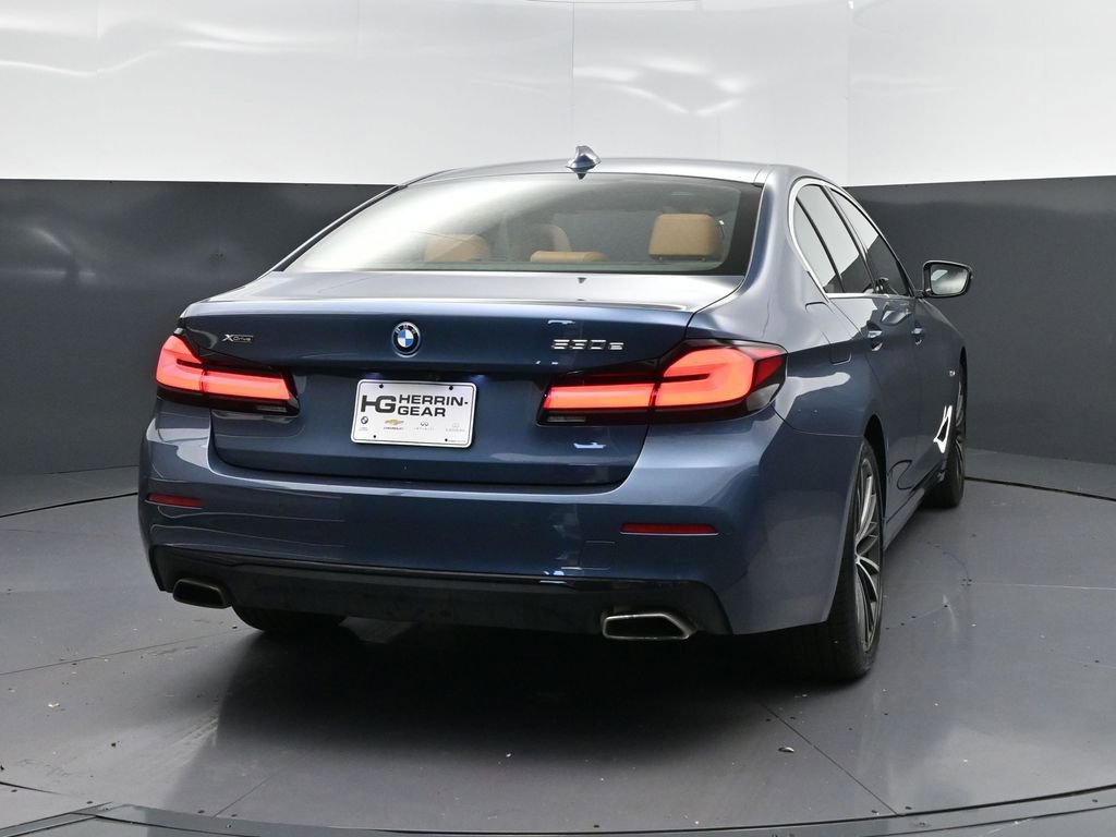 Used 2023 BMW 530e xDrive w/ Convenience Package image 7