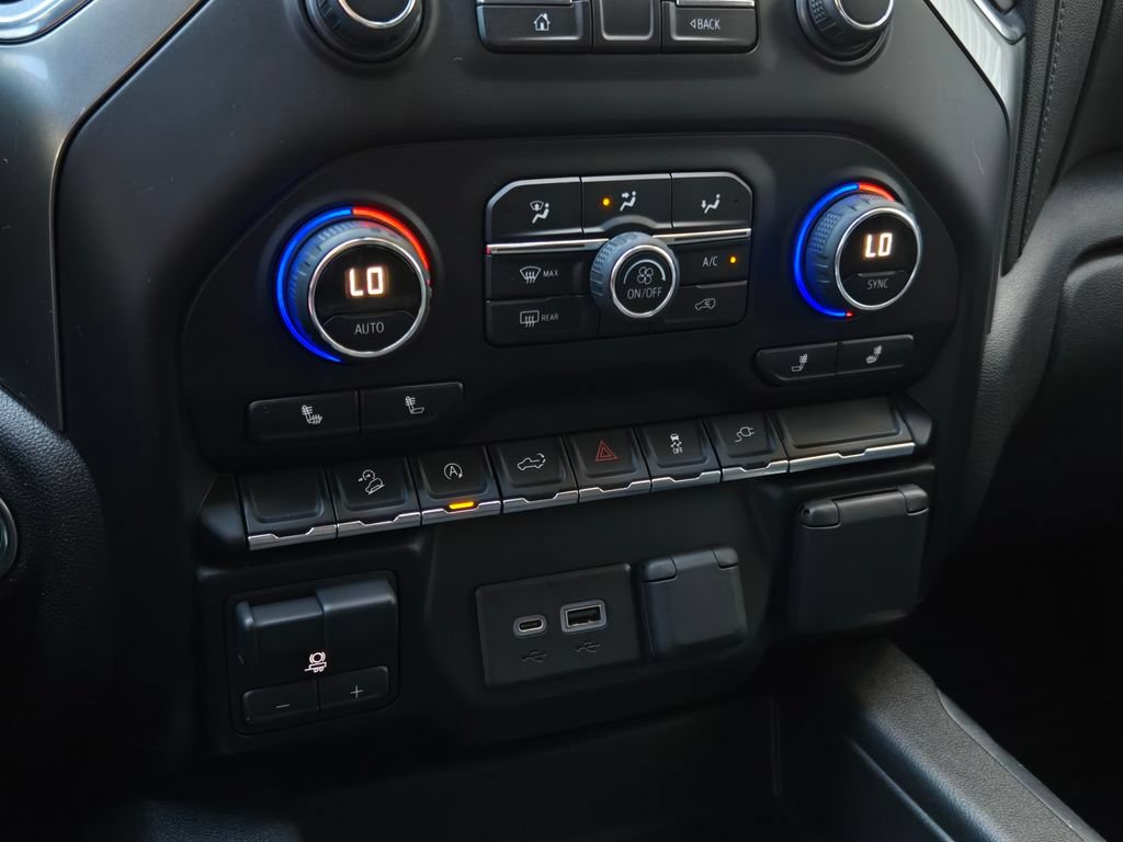 Used 2020 Chevrolet Silverado 1500 RST AWD/4WD image 17