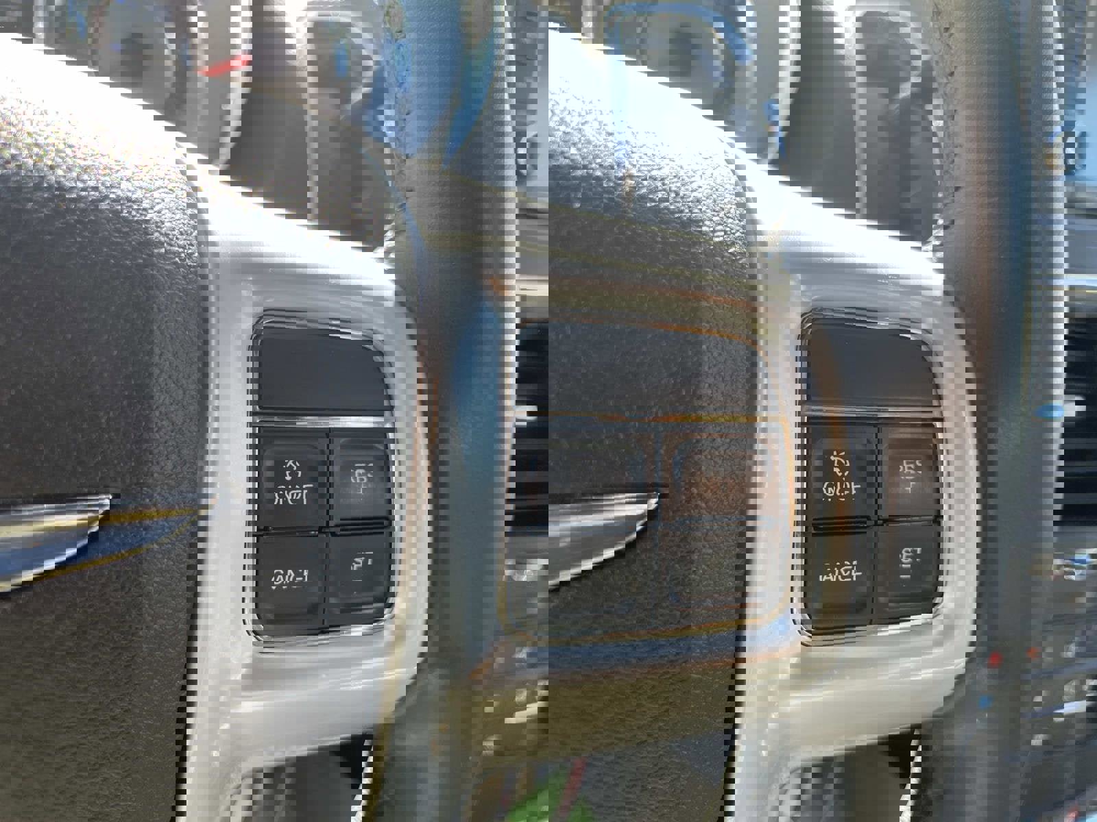 Used 2013 Chrysler Town & Country Touring image 20