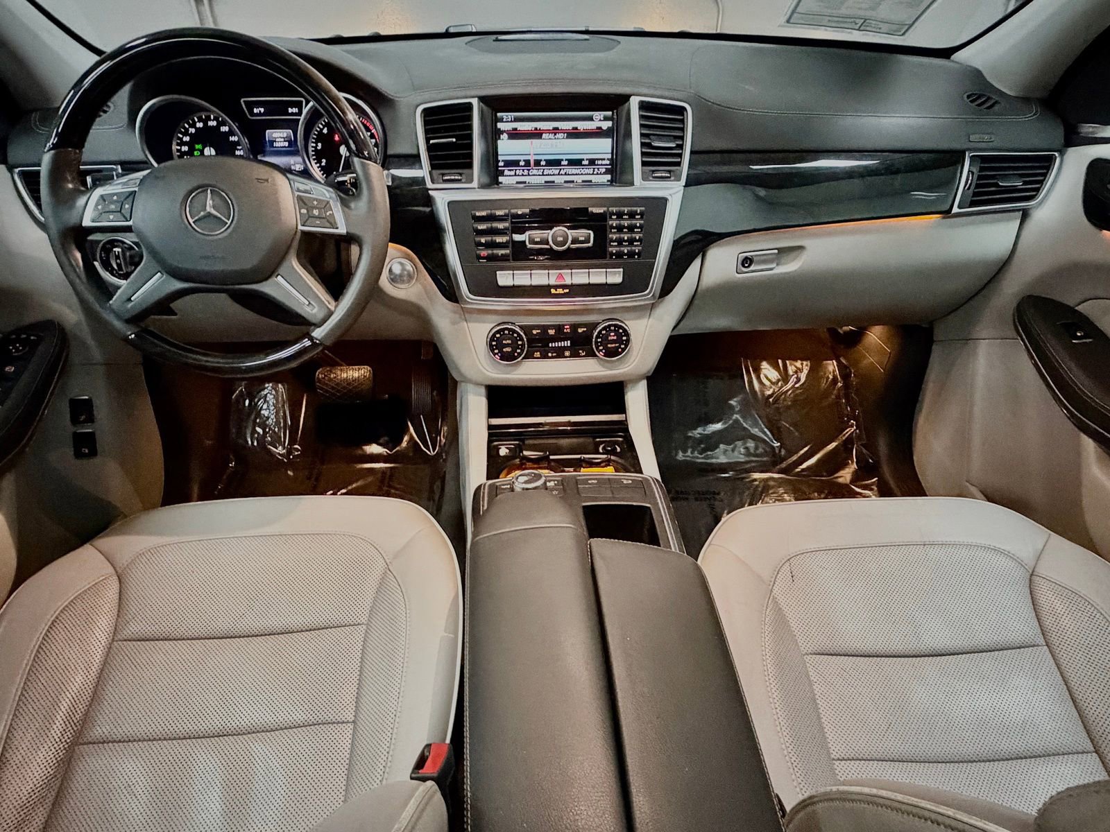 Used 2014 Mercedes-Benz GL 450 4MATIC image 36