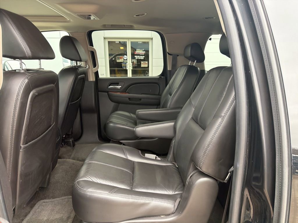 Used 2007 Chevrolet Suburban LTZ w/ LTZ Preferred Equipment Group image 10