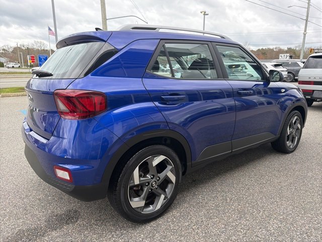 Certified 2022 Hyundai Venue Limited w/ Cargo Package image 6