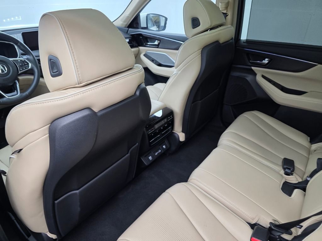 Used 2024 Acura MDX SH-AWD w/ Advance Package image 15