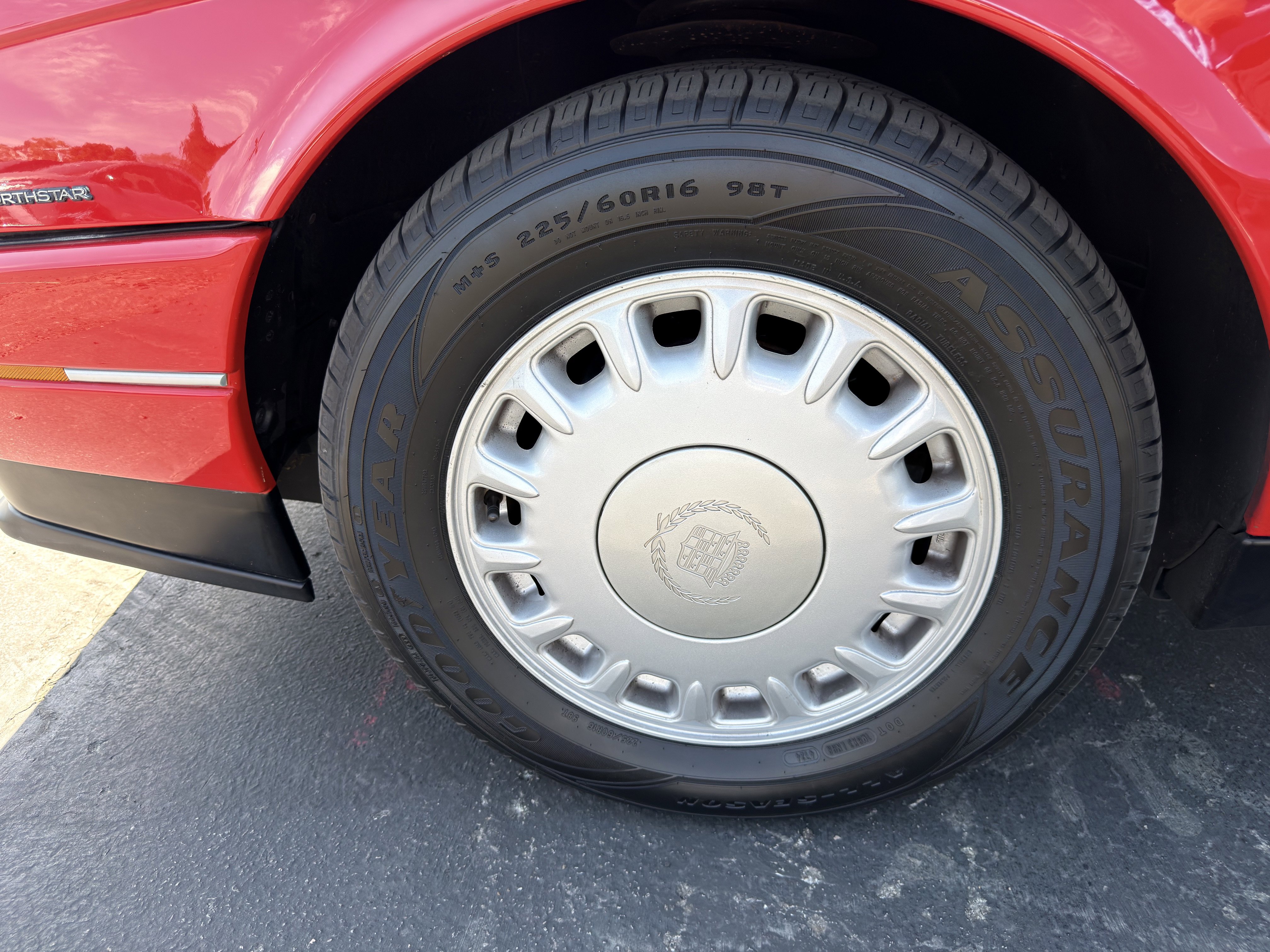 Used 1993 Cadillac Allante image 33