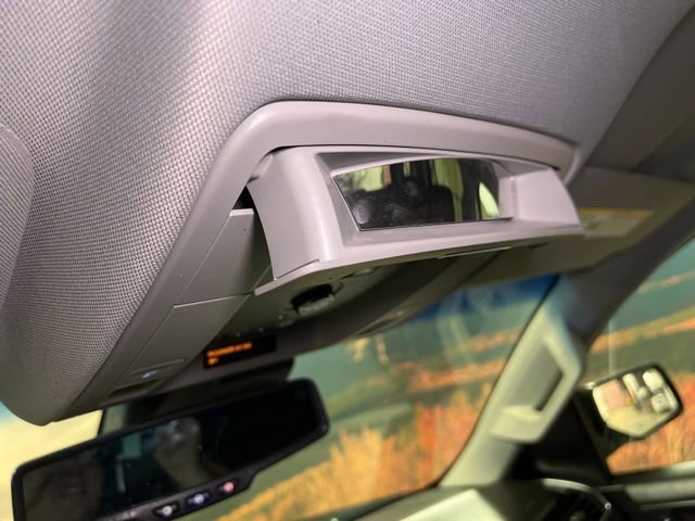 Used 2018 Chevrolet Suburban LT image 44