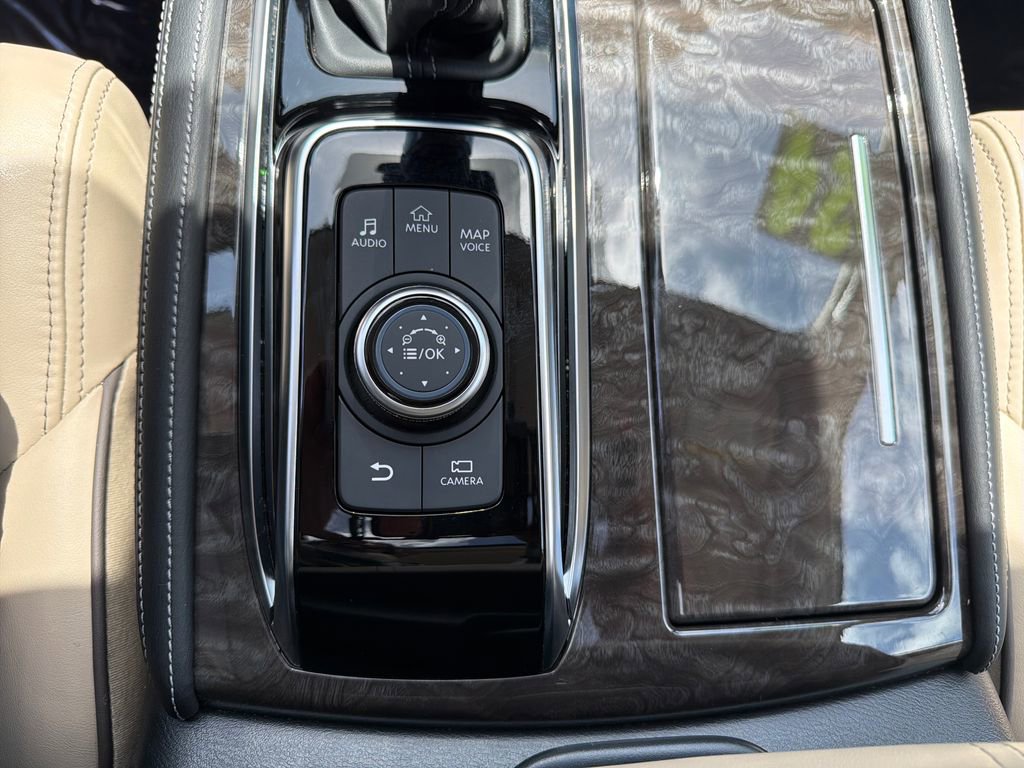 Used 2024 Nissan Armada Platinum w/ Captain's Chairs Package RWD image 32
