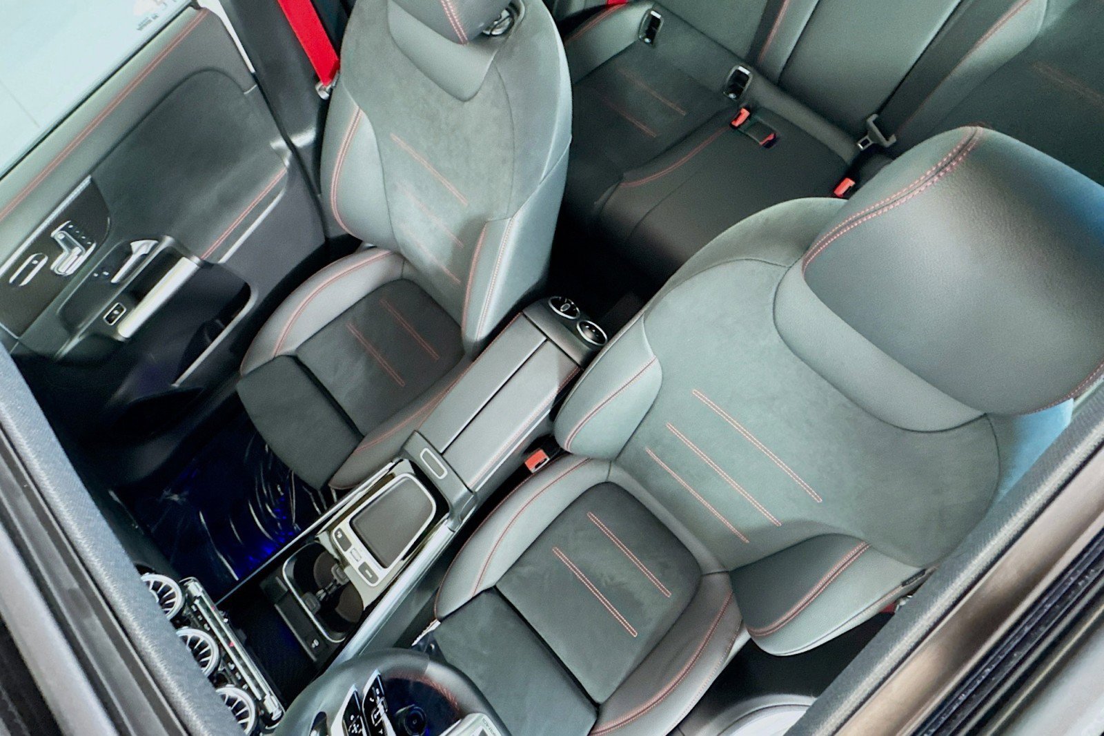 New 2025 Mercedes-Benz GLA 35 AMG 4MATIC image 19