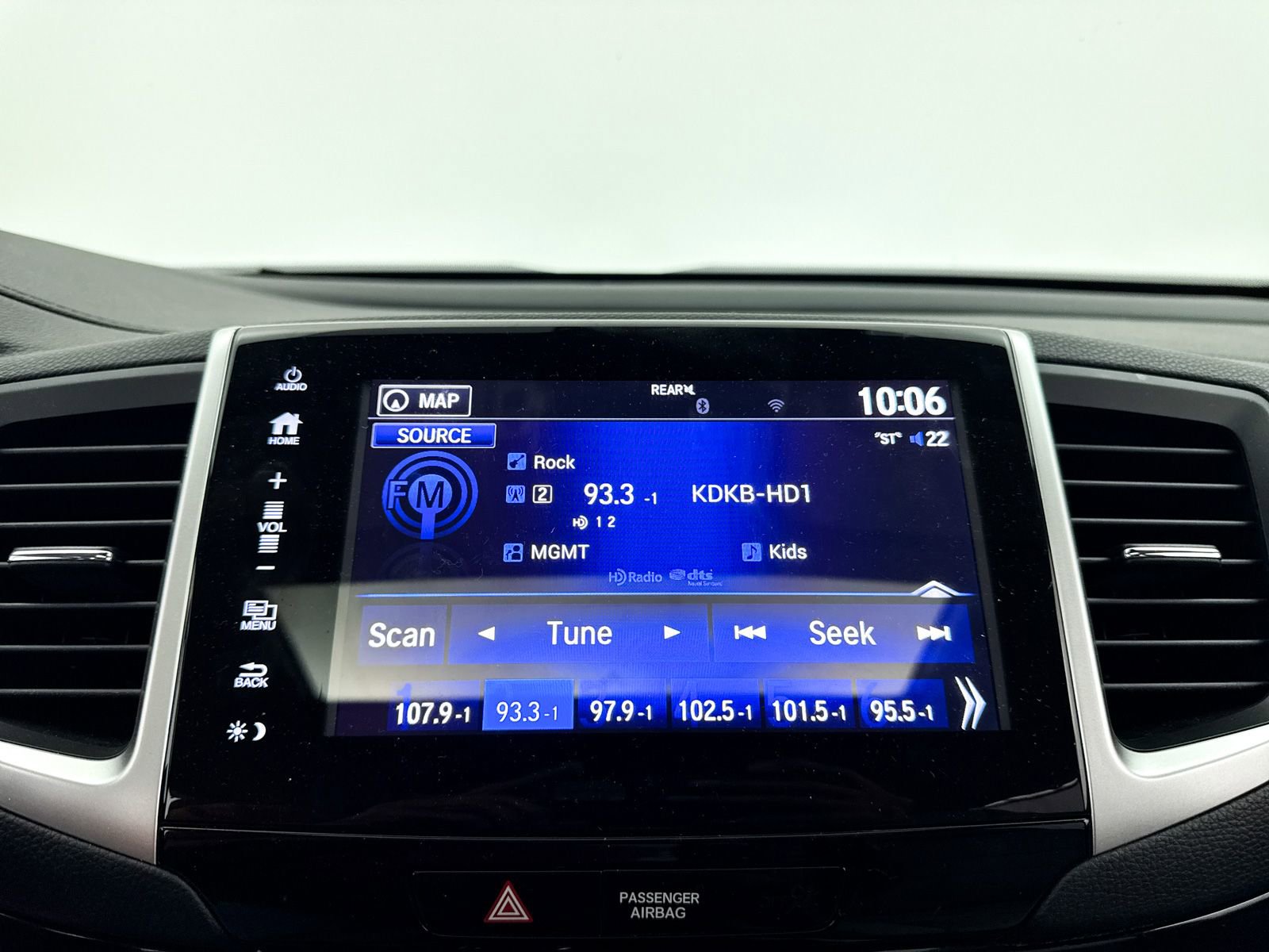 Used 2017 Honda Pilot Elite image 6