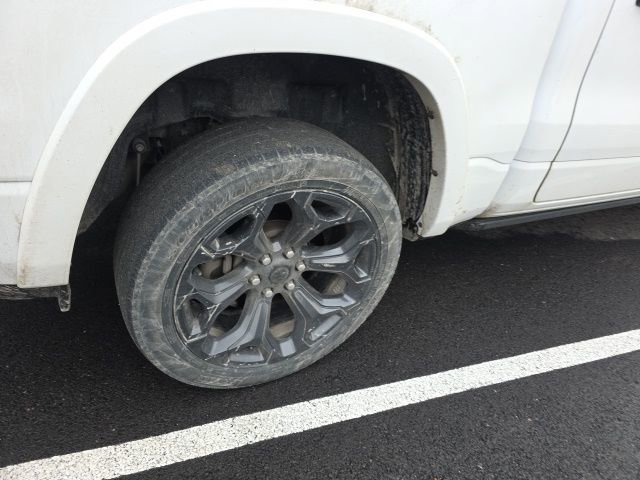 Used 2024 RAM 1500 Limited image 7