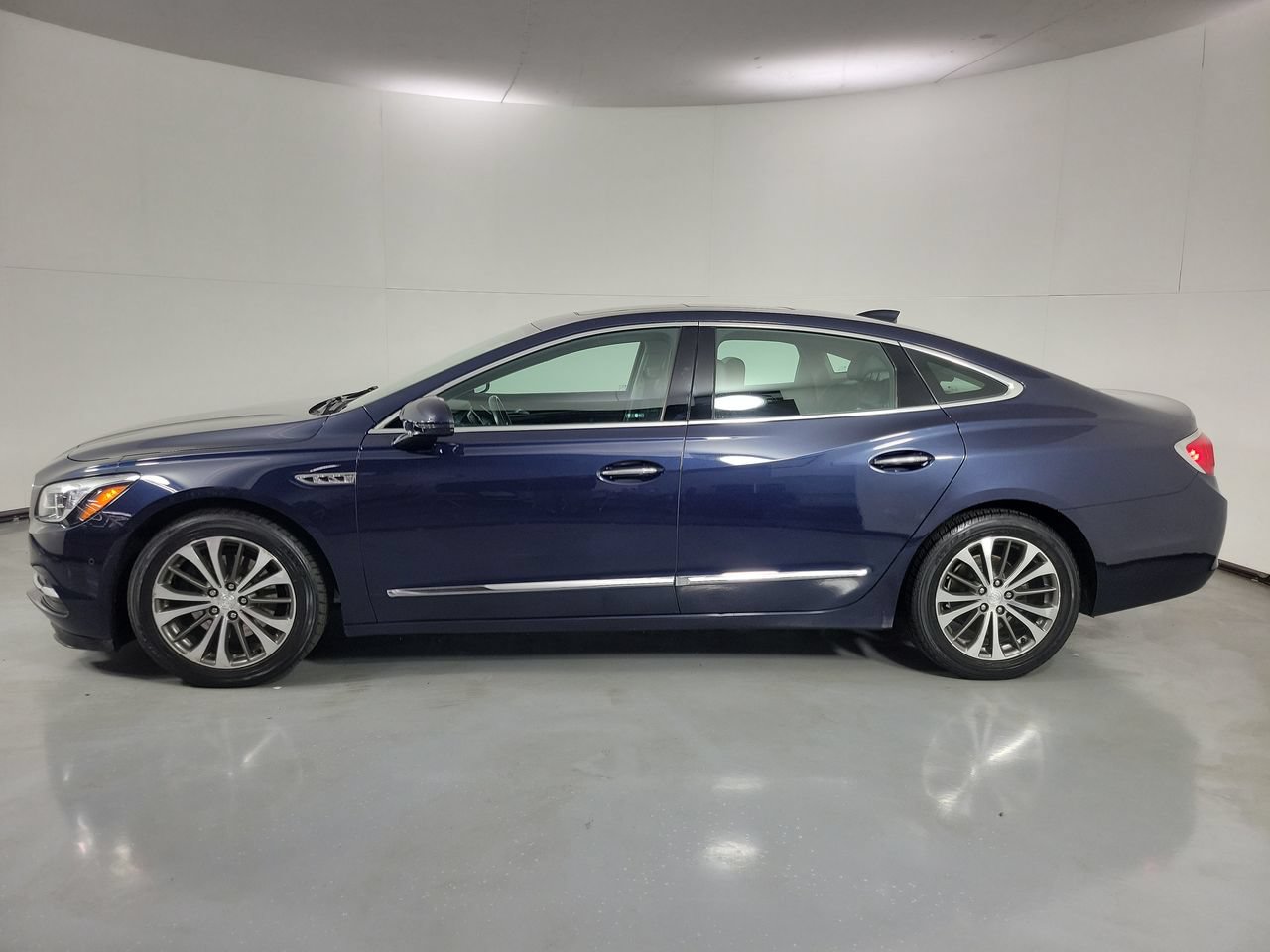 Used 2017 Buick LaCrosse Premium w/ Driver Confidence Package #2 FWD image 2