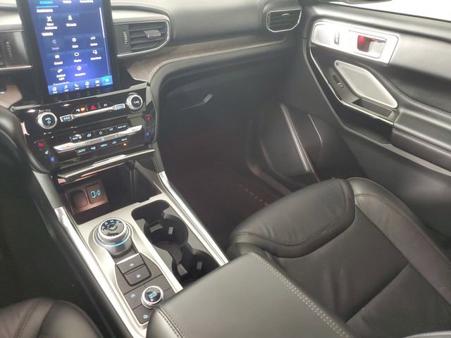 Used 2023 Ford Explorer Platinum w/ Technology Package image 17