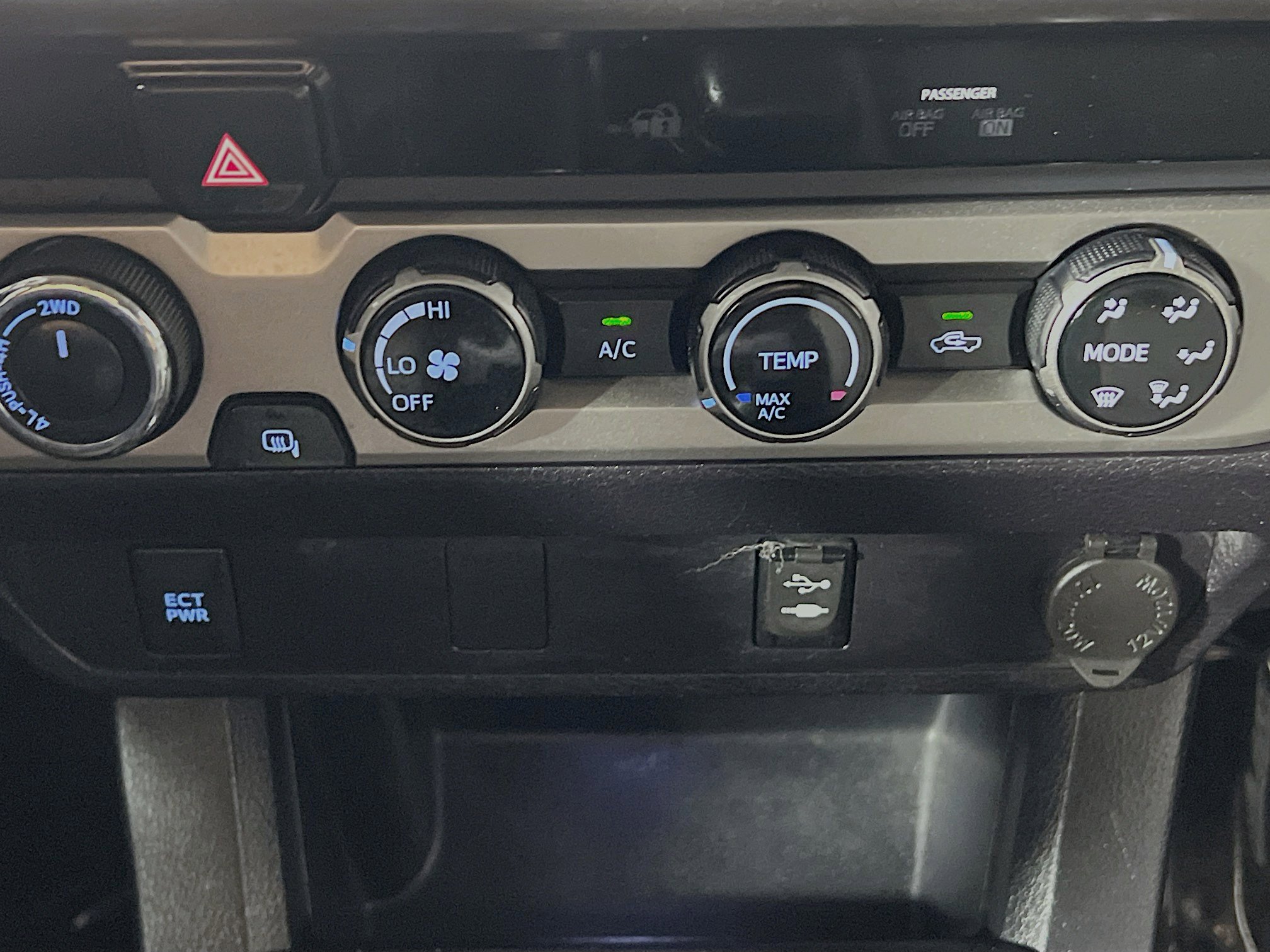 Used 2017 Toyota Tacoma SR5 image 25