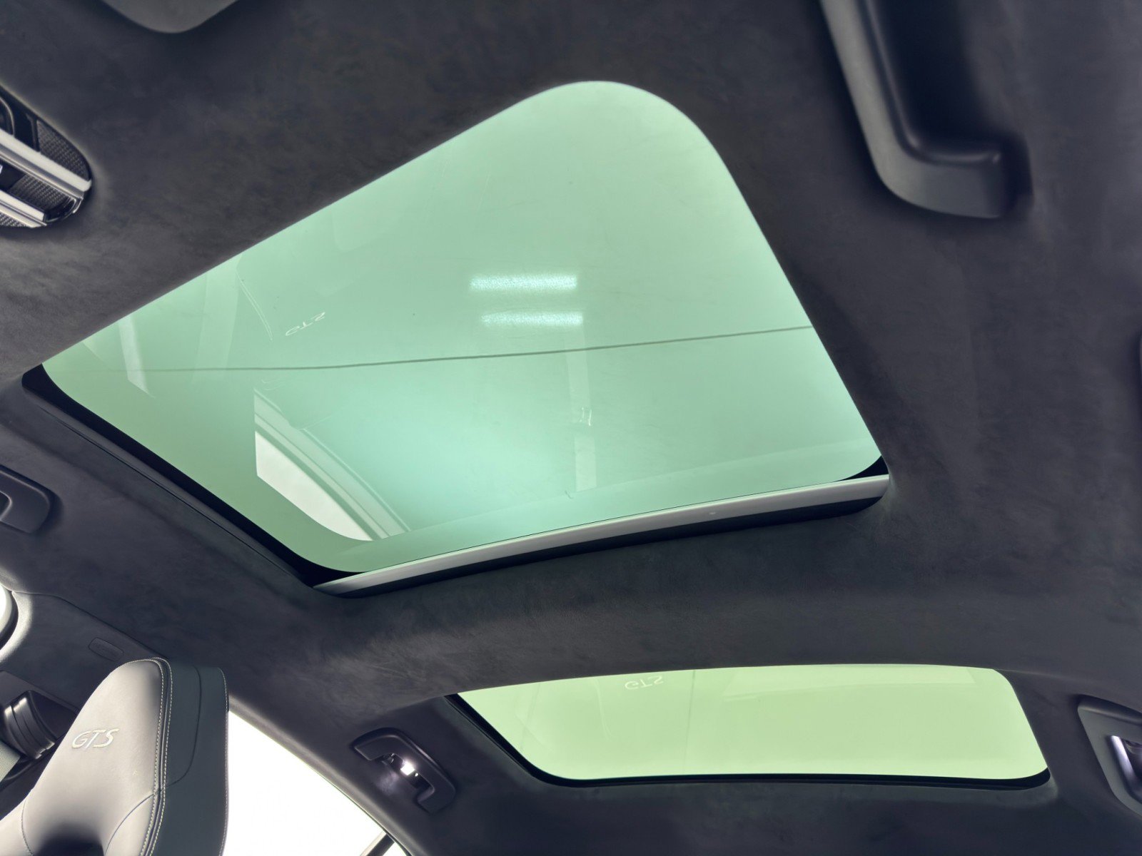 Used 2019 Porsche Panamera GTS image 12