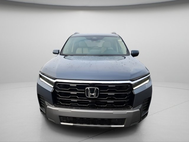 New 2026 Honda Pilot Touring image 3
