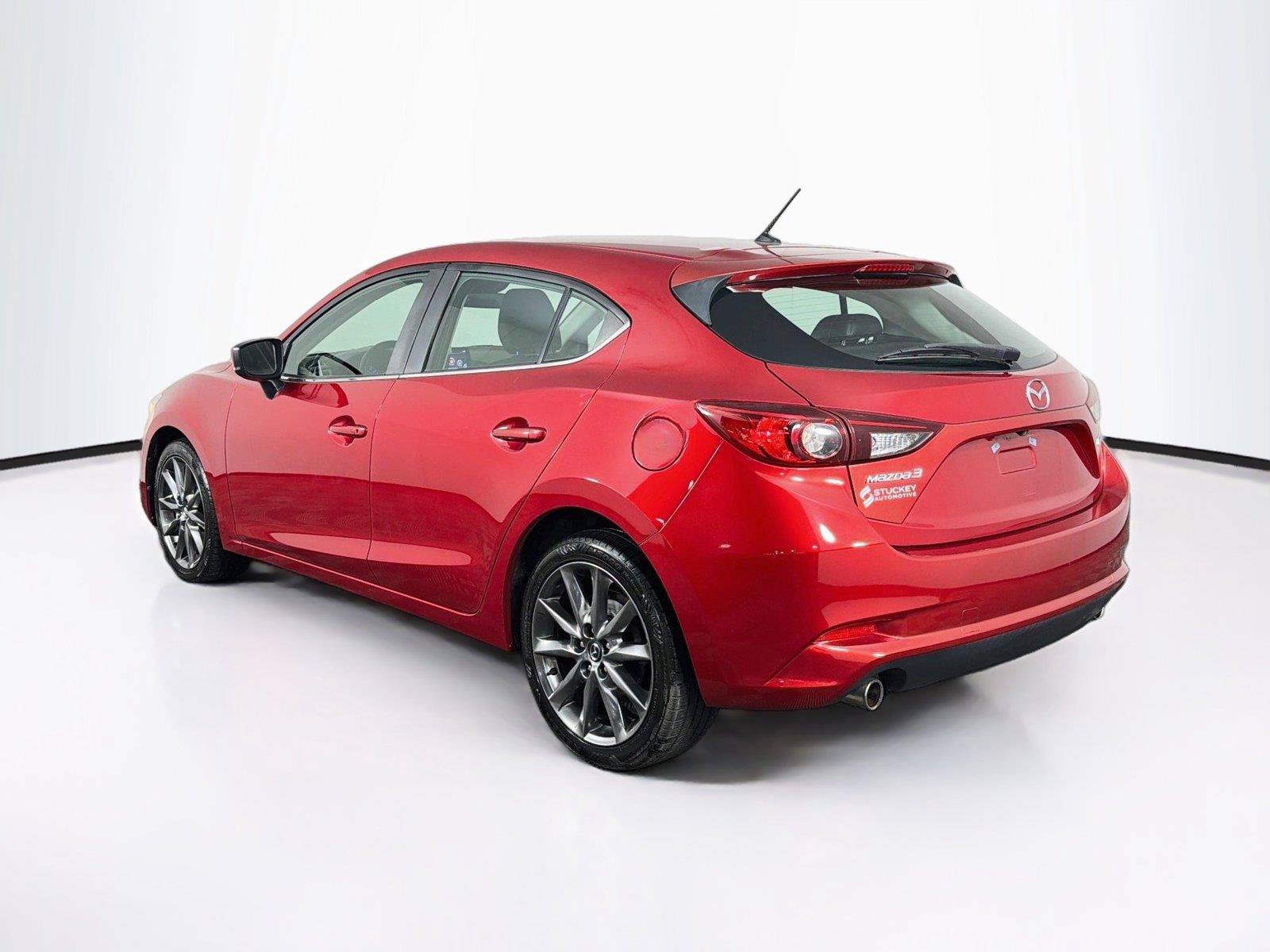 Used 2018 MAZDA MAZDA3 Touring FWD image 9