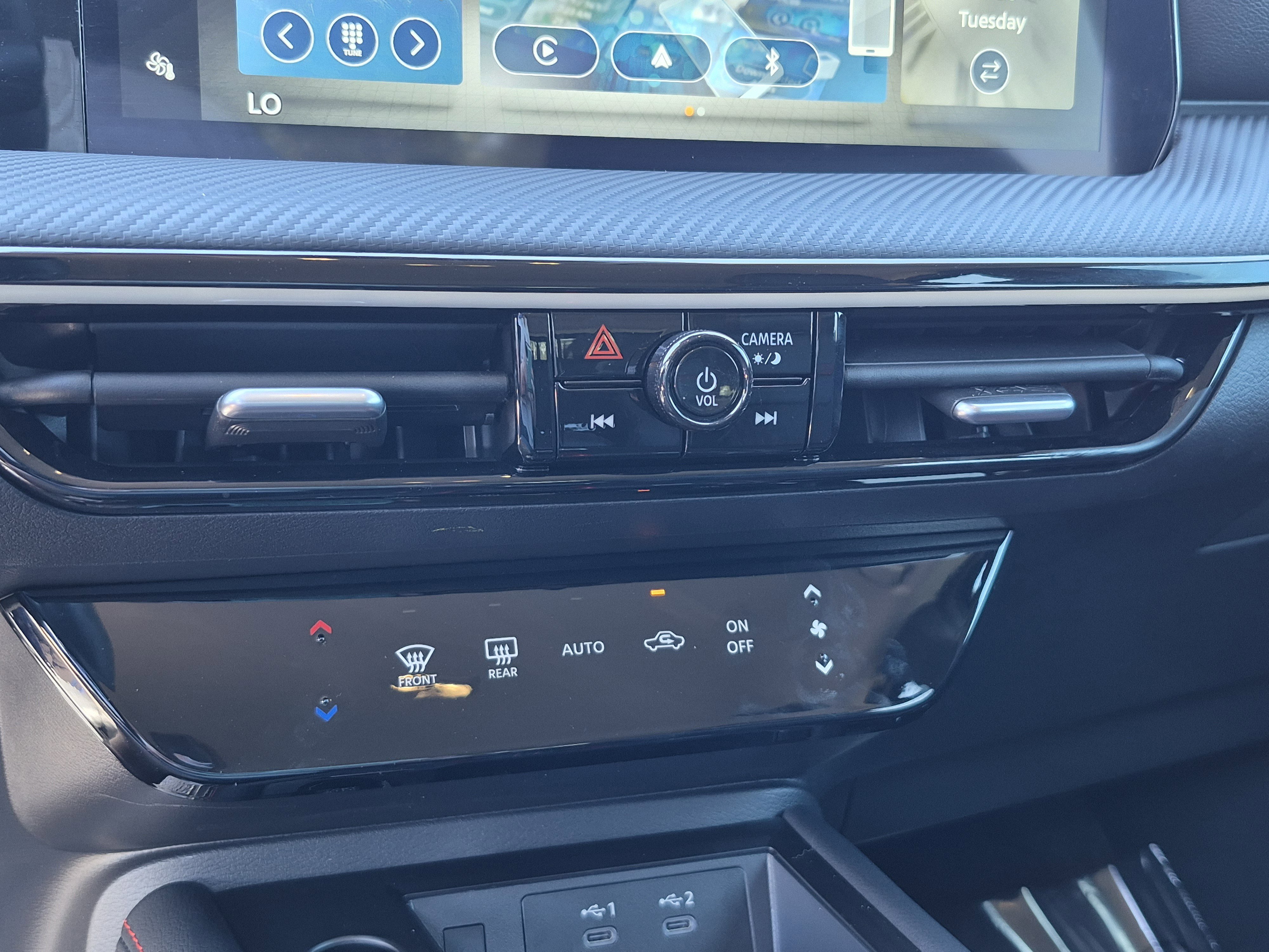 Certified 2025 Nissan Kicks SR FWD image 26
