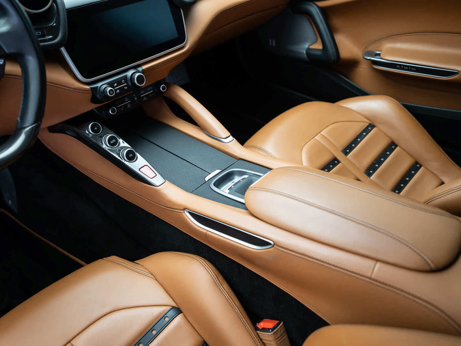 Certified 2018 Ferrari GTC4Lusso AWD/4WD image 29