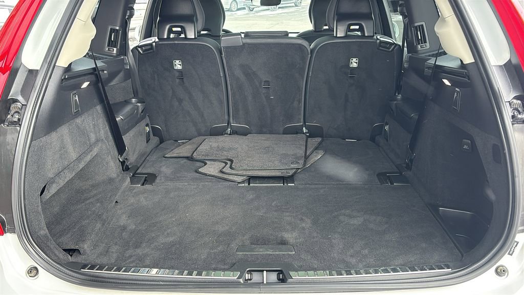 Certified 2023 Volvo XC90 B5 Plus w/ Protection Package Premier image 31