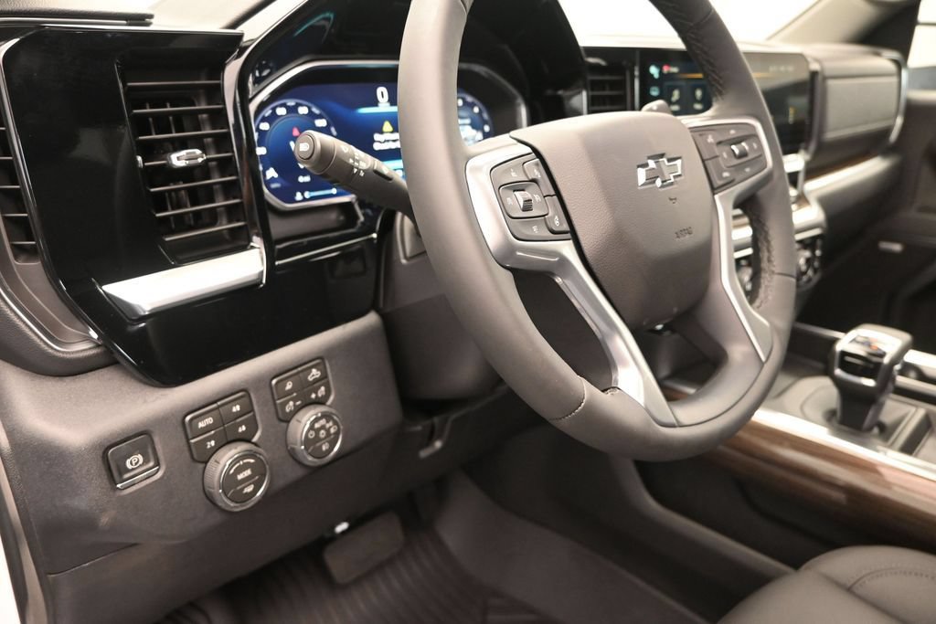 New 2026 Chevrolet Silverado 1500 RST AWD/4WD image 12