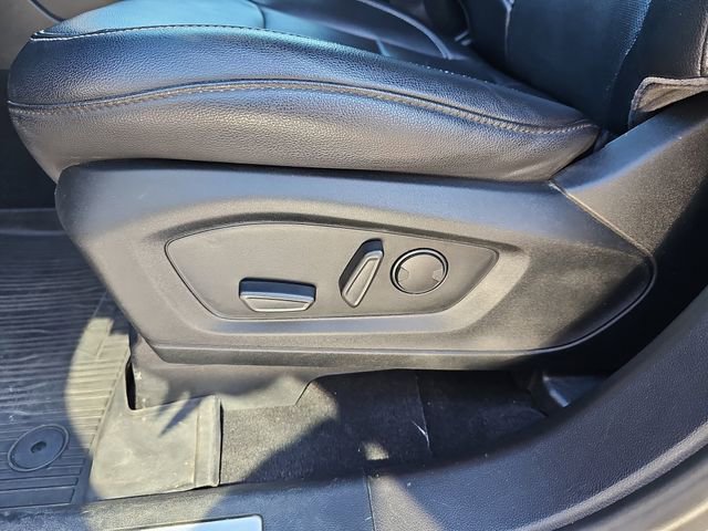 Used 2021 Ford Explorer Limited w/ Equipment Group 301A image 18