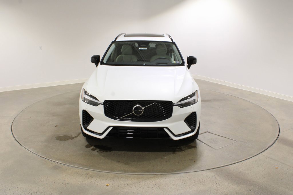New 2026 Volvo XC60 T8 Ultra w/ Protection Package Premier image 8