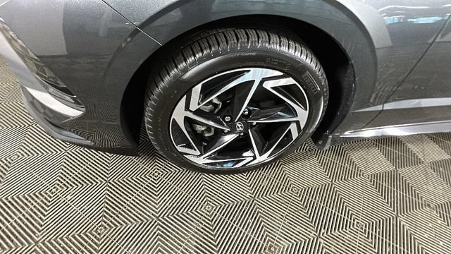 Certified 2025 Hyundai Sonata SEL FWD image 9