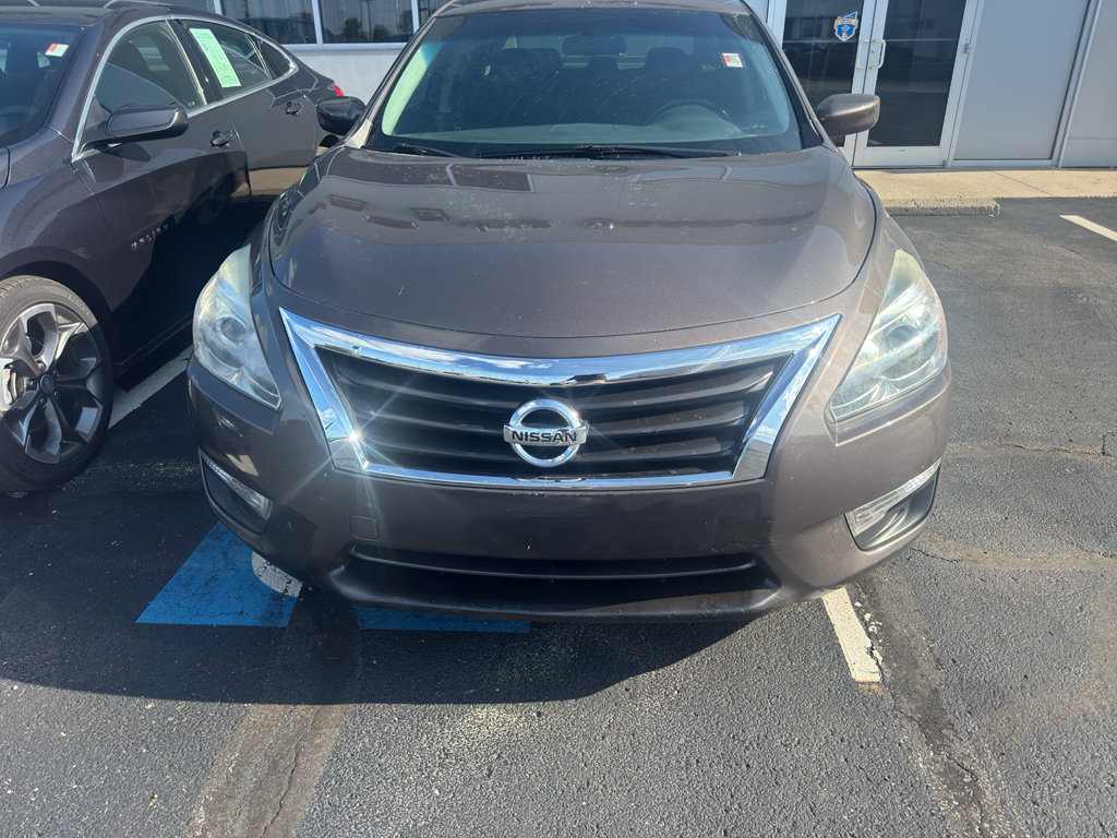 Used 2014 Nissan Altima 2.5 SV FWD image 2